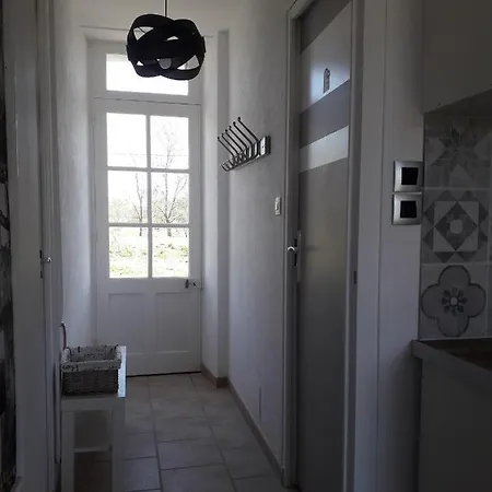 Au Domaine Du Petit Cercoux Guest house