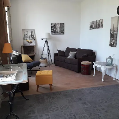 Au Domaine Du Petit Cercoux Vendégház 3*