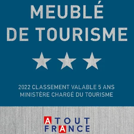 Au Domaine Du Petit Cercoux Guest house
