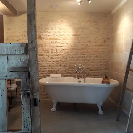 Au Domaine Du Petit Cercoux Guest house *