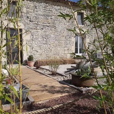 Maison d'hôtes Au Domaine Du Petit Cercoux