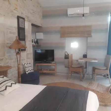 Au Domaine Du Petit Cercoux 3*