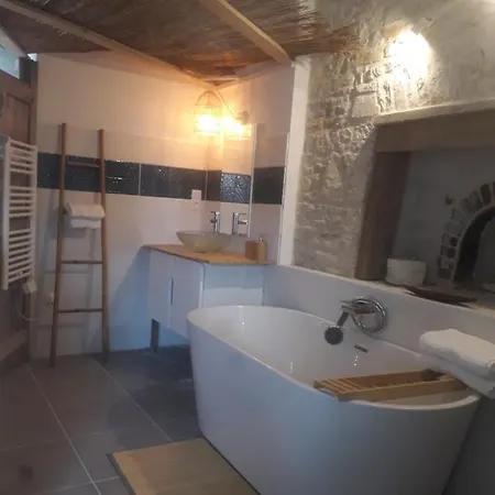 Guest house Au Domaine Du Petit Cercoux