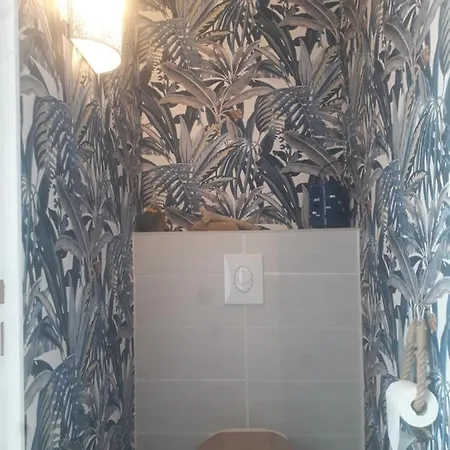 Au Domaine Du Petit Cercoux 3* Saint-Saturnin-du-Bois