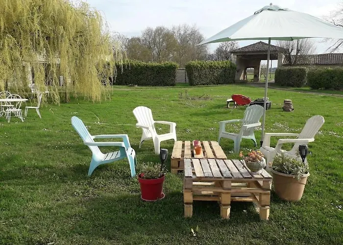 Au Domaine Du Petit Cercoux Pensión