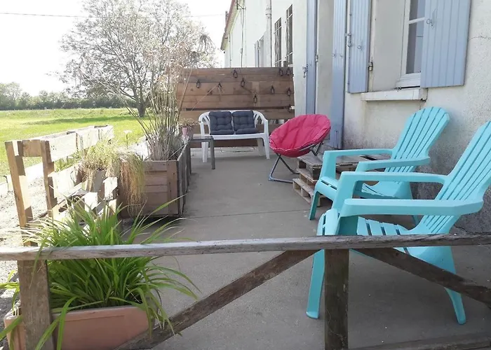 Au Domaine Du Petit Cercoux Saint-Saturnin-du-Bois