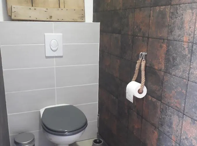 Au Domaine Du Petit Cercoux Saint-Saturnin-du-Bois