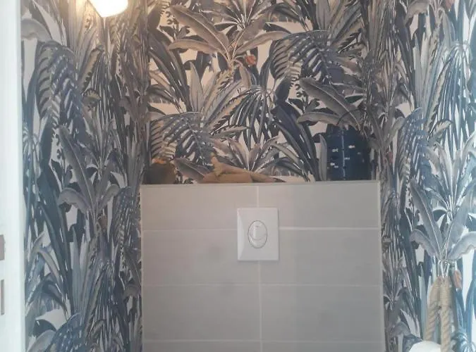 Au Domaine Du Petit Cercoux 3* Saint-Saturnin-du-Bois