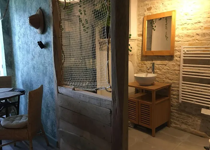 Au Domaine Du Petit Cercoux 3*